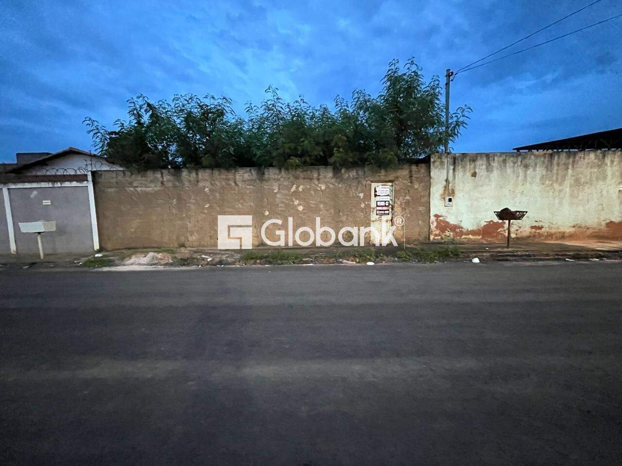 Terreno à venda Planalto 0m² Montes Claros MG: 