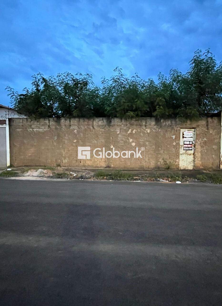 Terreno à venda Planalto 0m² Montes Claros MG: 