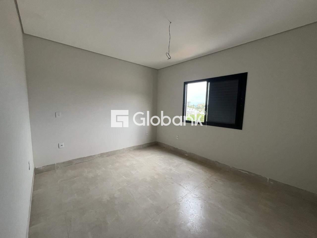 Casa 4 quartos à venda Ibituruna 200m² Montes Claros MG: DORMIT RIO-SU TE-CLOSET