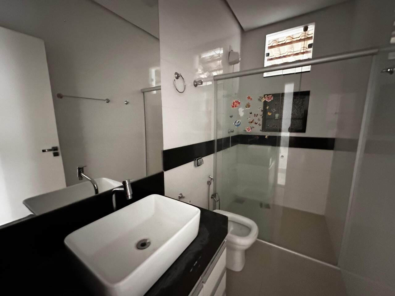 Casa 3 quartos à venda Planalto 240m² Montes Claros MG: Banheiro Social