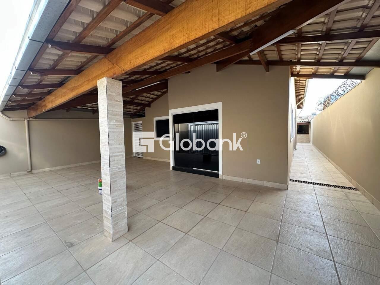 Casa 3 quartos à venda Planalto 240m² Montes Claros MG: Garagem