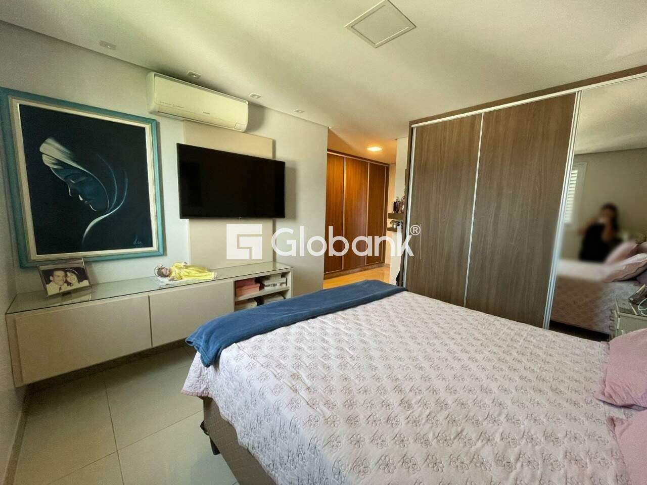 Apartamento 4 quartos à venda Centro 145m² Montes Claros MG: SUITE