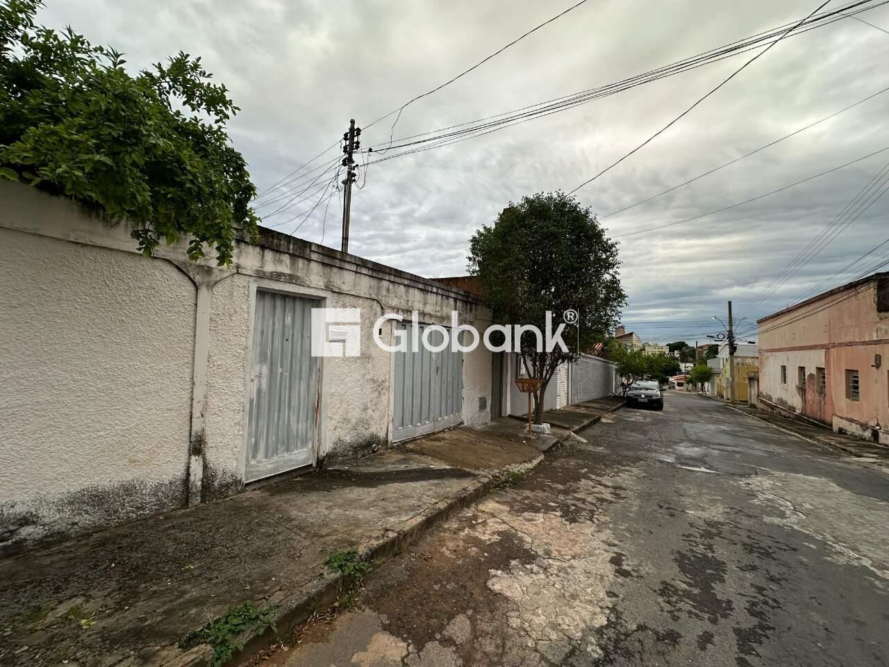 Casa 3 quartos à venda Vila Guilhermina 150m² Montes Claros MG: lote 250 m