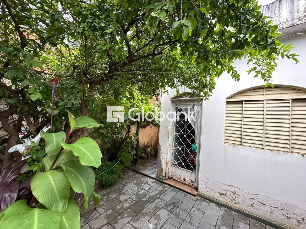 Casa 3 quartos à venda Vila Guilhermina 150m² Montes Claros MG: entrada