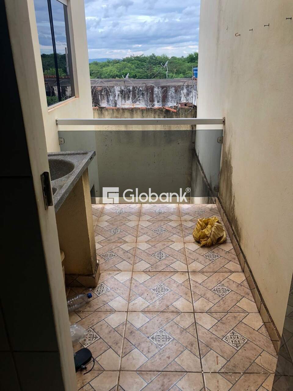 Casa 3 quartos à venda Vila Sion 100m² Montes Claros MG: rrea de servi o
