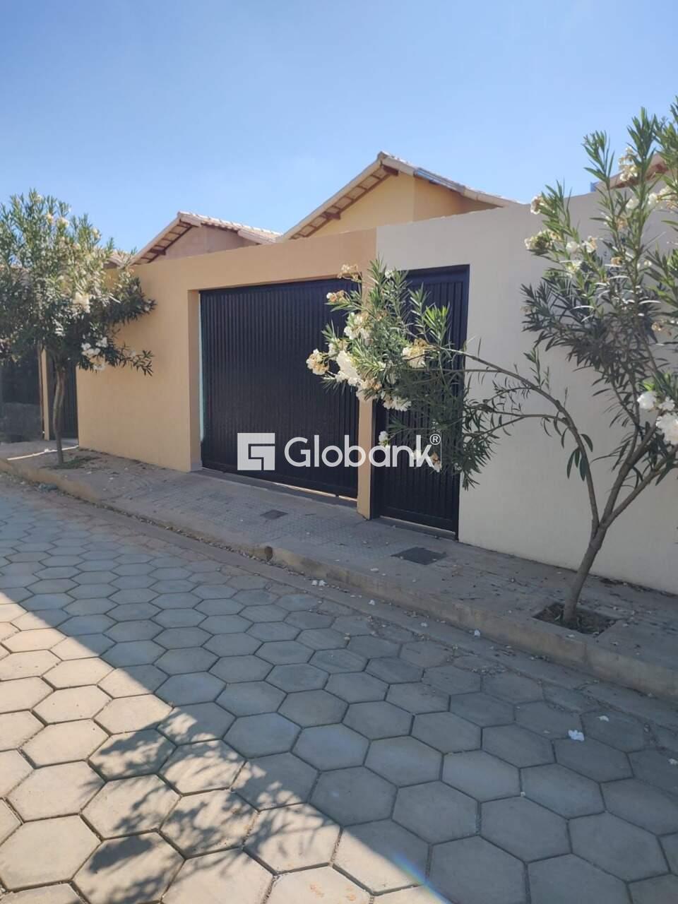 Casa 3 quartos à venda Santo Inácio 85m² Montes Claros MG: Fachada