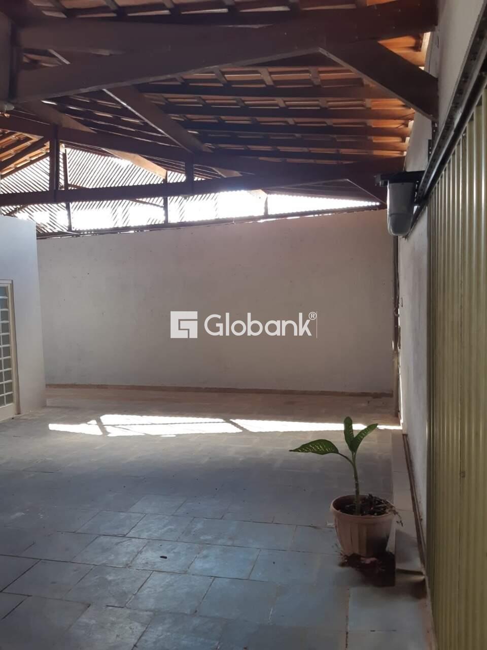 Casa 2 quartos à venda Vila Sion 180m² Montes Claros MG: 