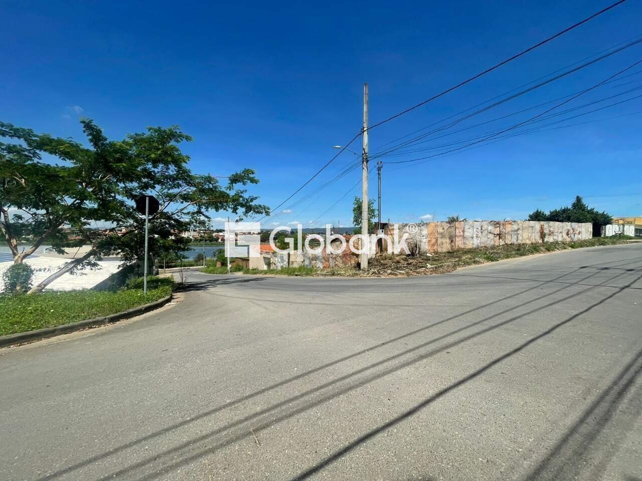 Terreno comercial à venda Guarujá 0m² Montes Claros MG: Lote de esquina