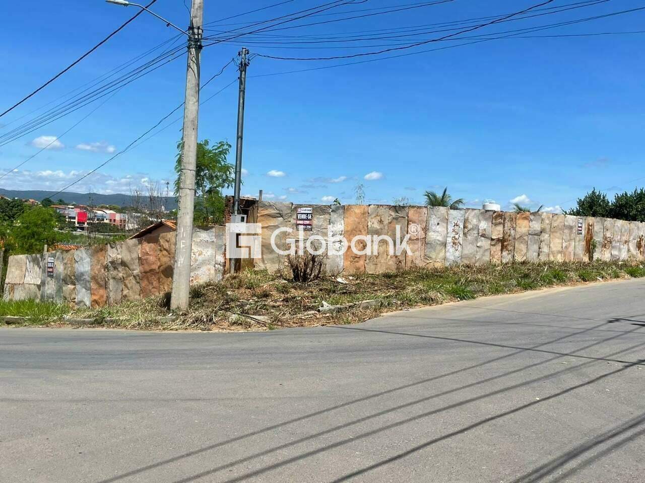 Terreno comercial à venda Guarujá 0m² Montes Claros MG: Lote de esquina