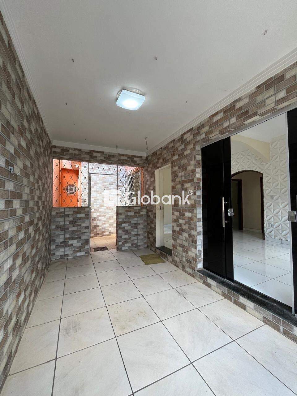 Casa 3 quartos à venda Morrinhos 87m² Montes Claros MG: 2