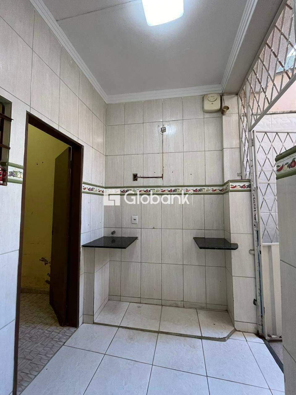 Casa 3 quartos à venda Morrinhos 87m² Montes Claros MG: 26