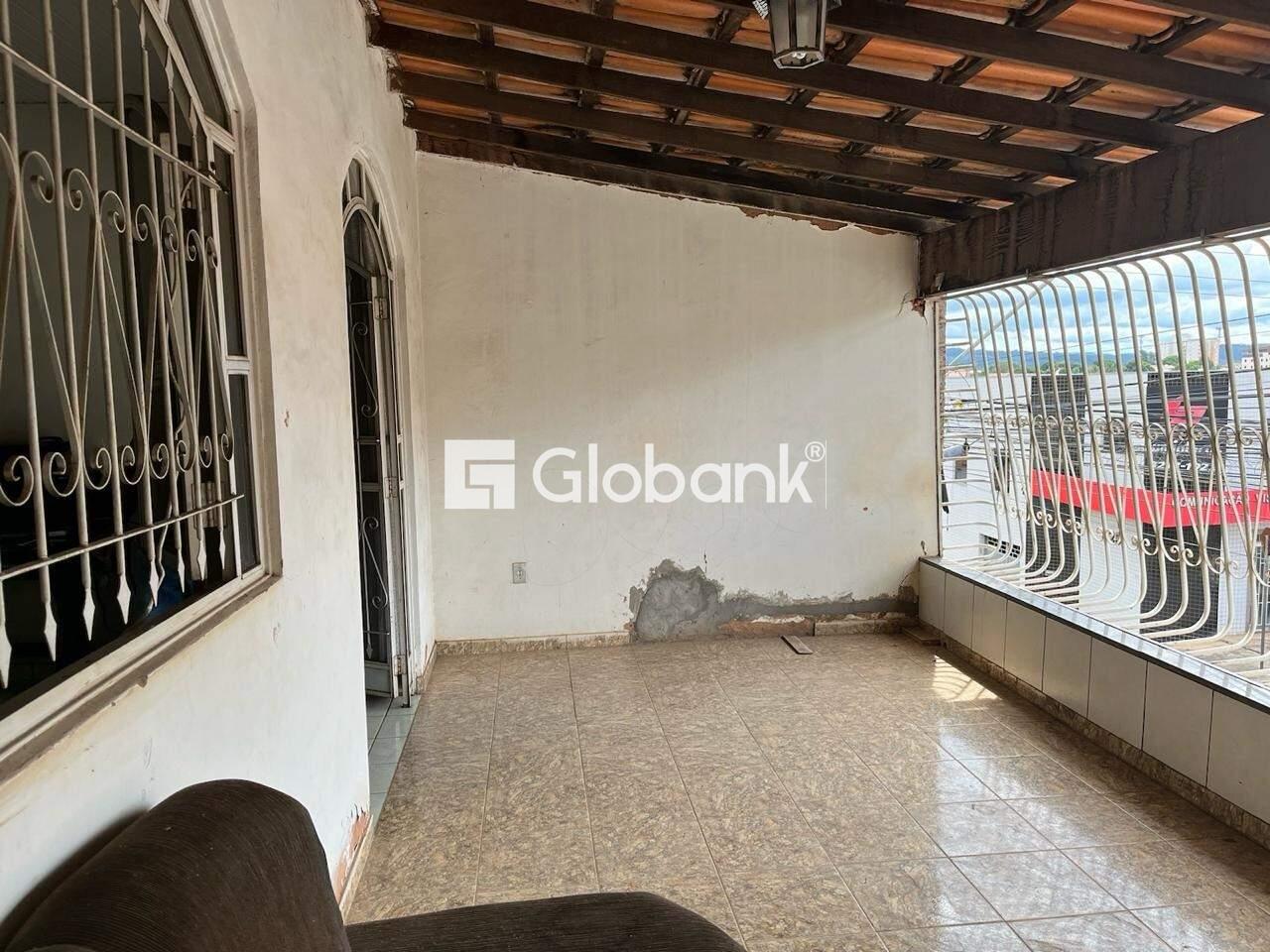 Casa 2 quartos à venda Lourdes 138m² Montes Claros MG: 