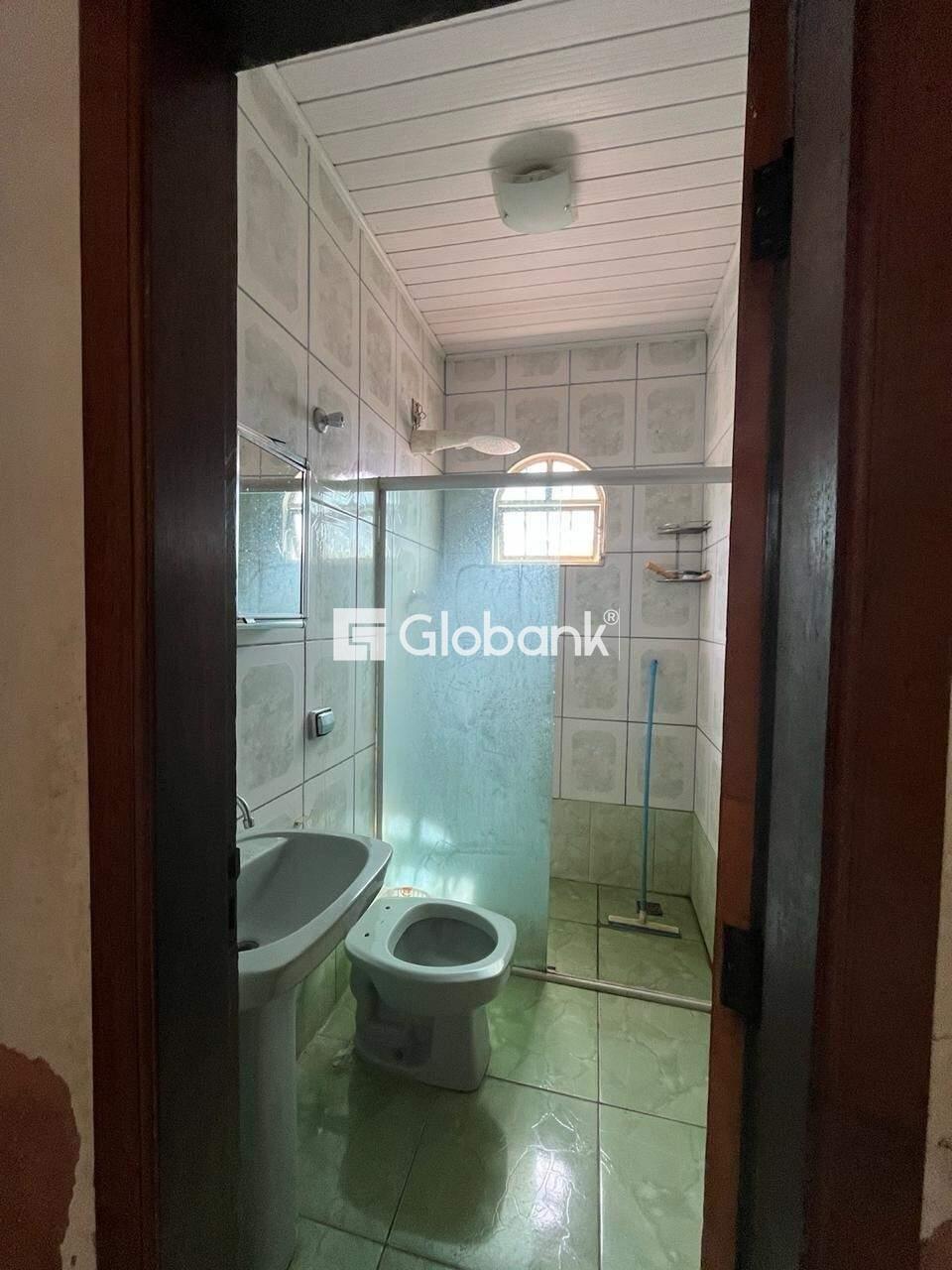 Casa 2 quartos à venda Lourdes 138m² Montes Claros MG: Banheiro Social