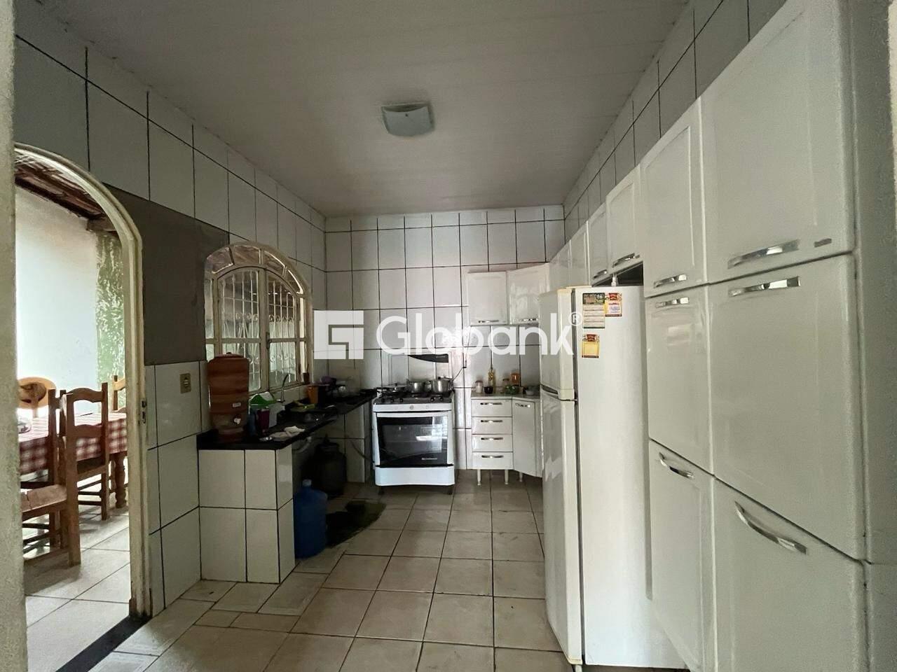 Casa 2 quartos à venda Lourdes 138m² Montes Claros MG: Cozinha