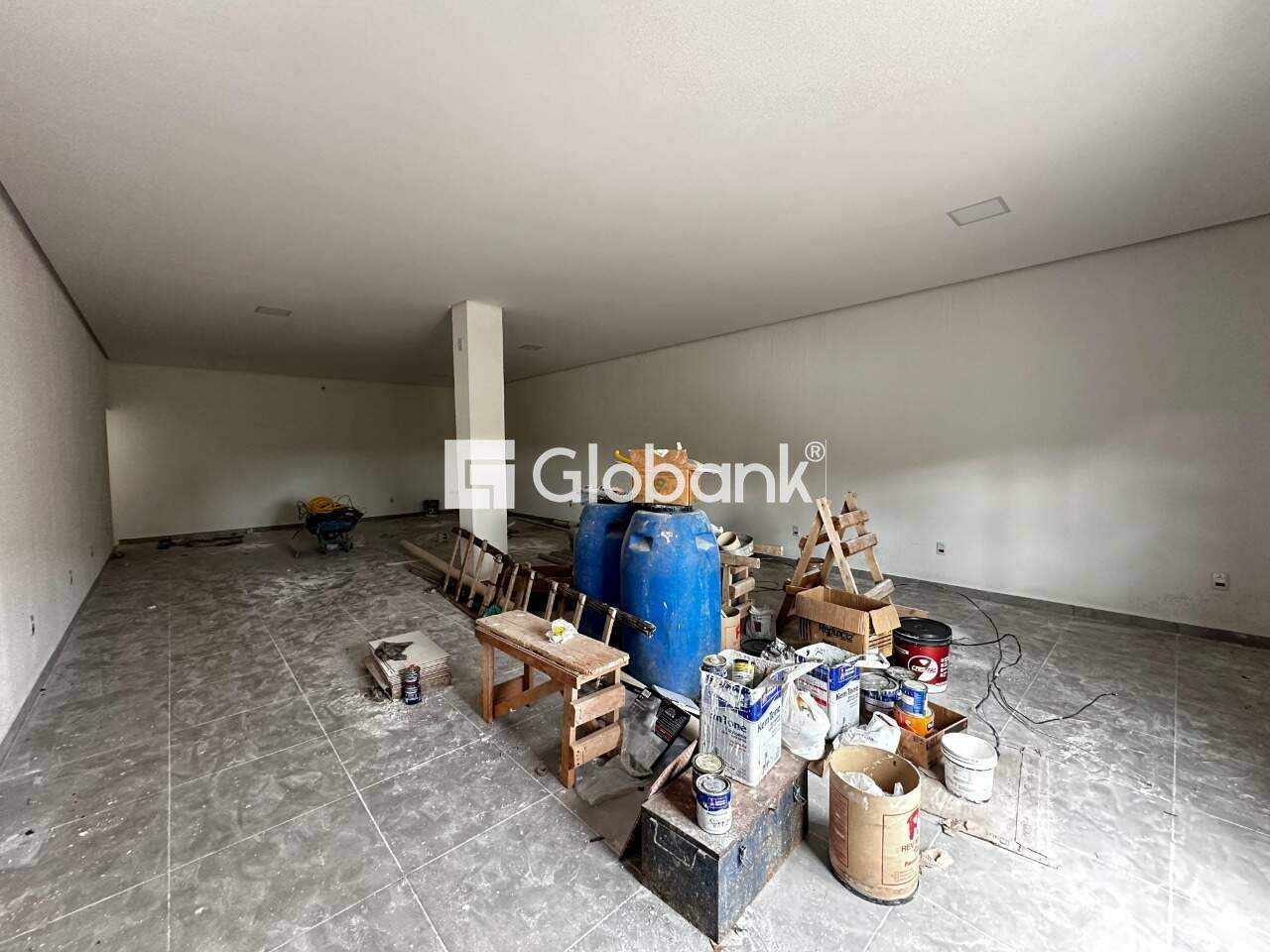 Ponto comercial para aluguel Residencial Golden Village 75m² Montes Claros MG: 