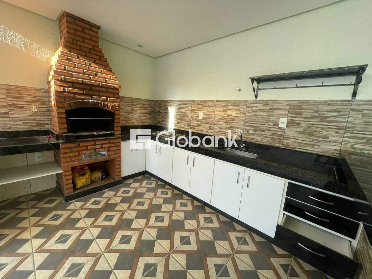 Casa 4 quartos à venda Santa Rita I 135m² Montes Claros MG: Pia com arm rios