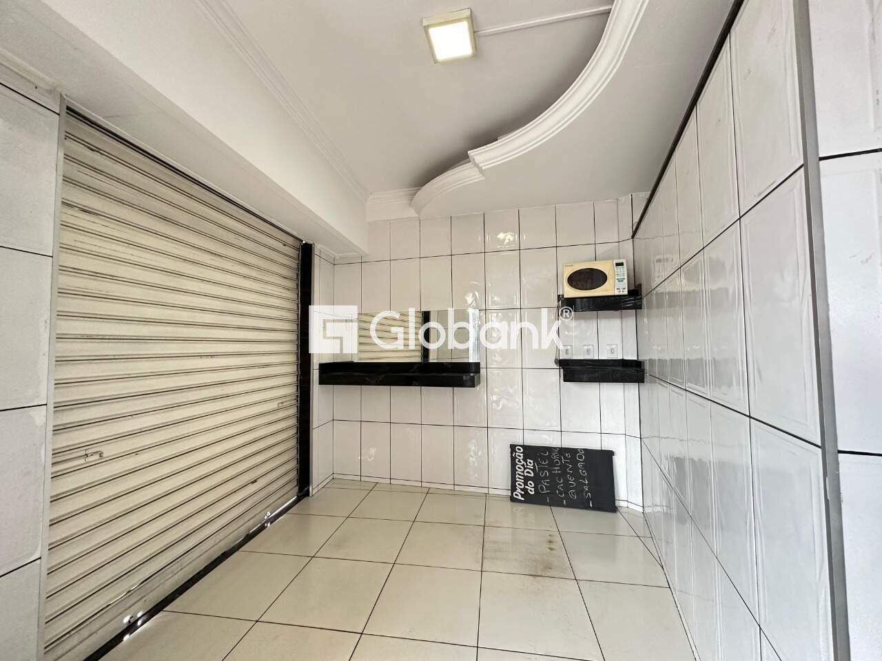 Ponto comercial para aluguel Roxo Verde 110m² Montes Claros MG: 37b80b97-cea5-4e91-88dc-d7bd6b543f4f