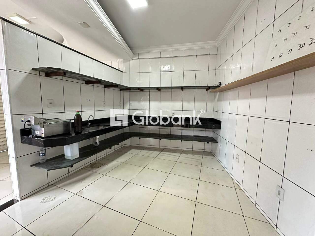 Ponto comercial para aluguel Roxo Verde 110m² Montes Claros MG: 07904f1e-7ed3-4295-b4e5-5cc997246611