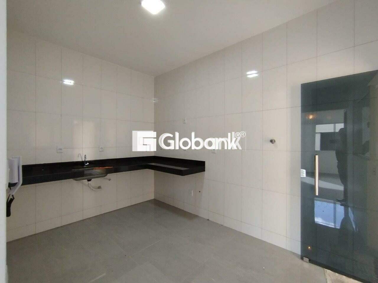 Sobrado 2 quartos à venda Alto Floresta 0m² Montes Claros MG: 
