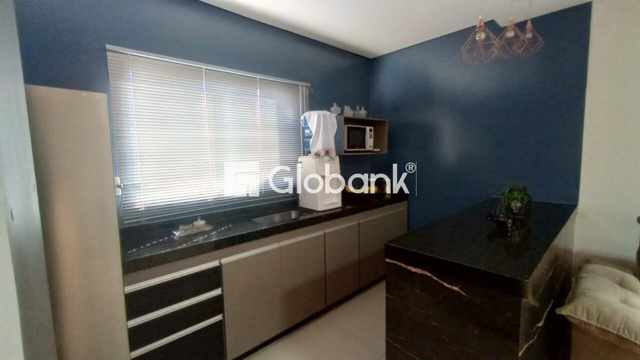 Casa 3 quartos à venda Alto Floresta 100m² Montes Claros MG: 4e3a53bb-418a-4371-9d44-a9163d919839