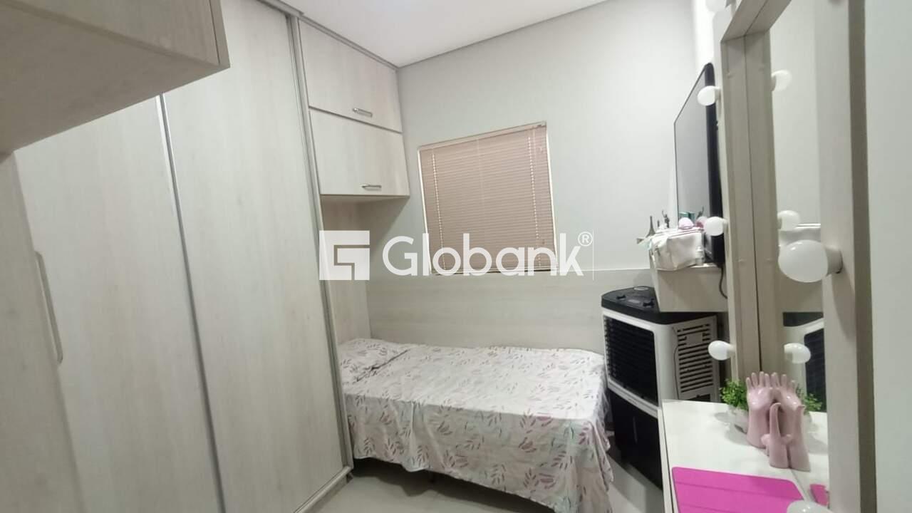 Casa 3 quartos à venda Alto Floresta 100m² Montes Claros MG: c22e8f46-a803-426e-a60f-1b5c357c4c99