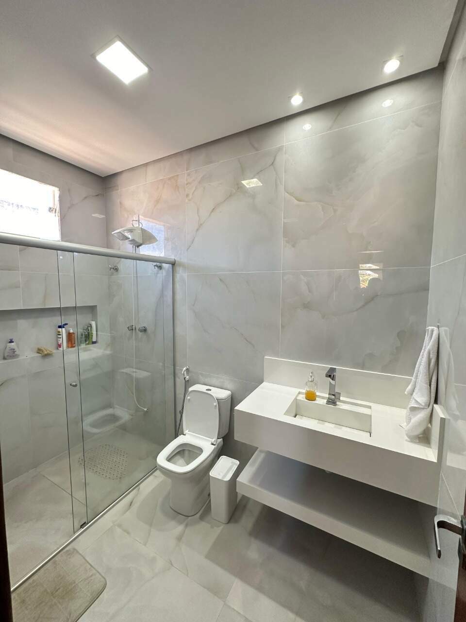 Casa 3 quartos à venda João Botelho 200m² Montes Claros MG: 