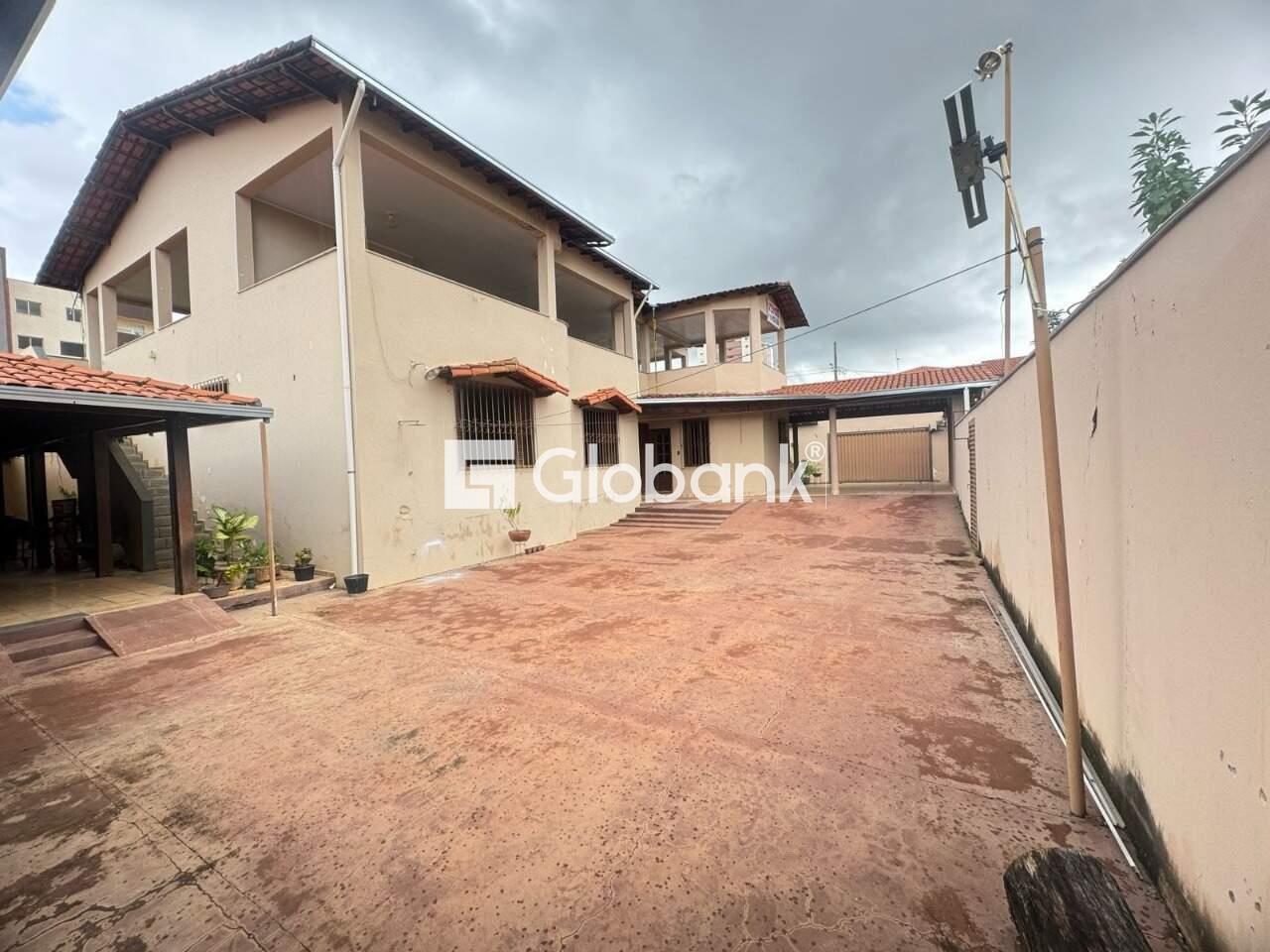 Casa 4 quartos à venda Augusta Mota 600m² Montes Claros MG: 