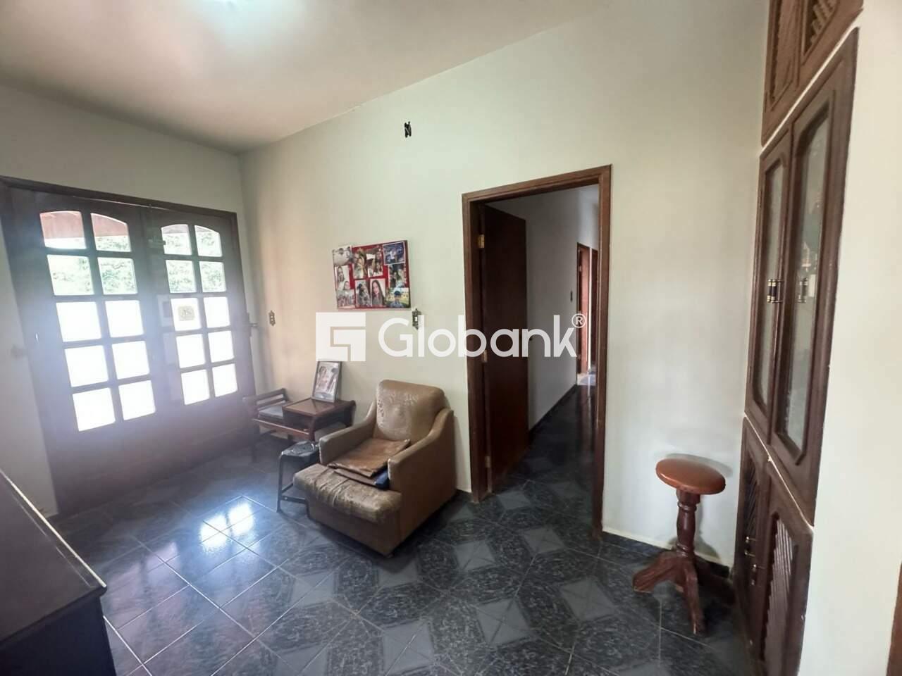 Casa 4 quartos à venda Augusta Mota 600m² Montes Claros MG: 