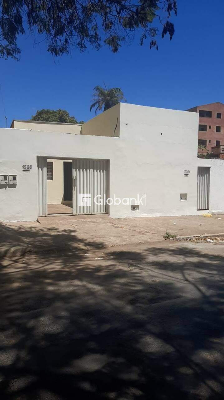 Casa 3 quartos à venda Vila Luiza 85m² Montes Claros MG: 