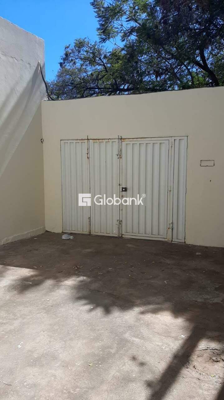 Casa 3 quartos à venda Vila Luiza 85m² Montes Claros MG: