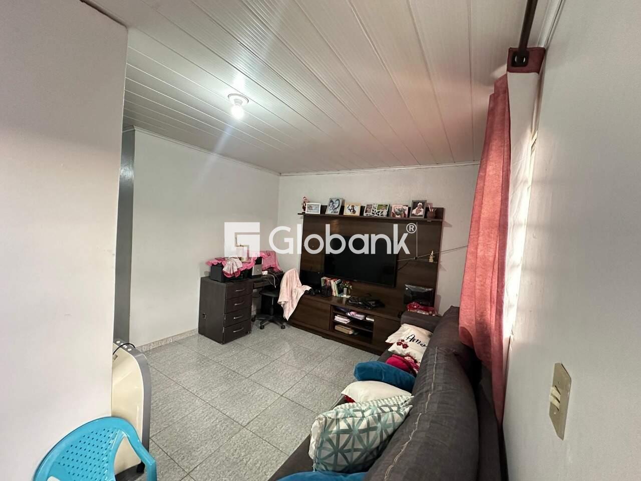 Casa 4 quartos à venda Vila Sumaré 180m² Montes Claros MG: 