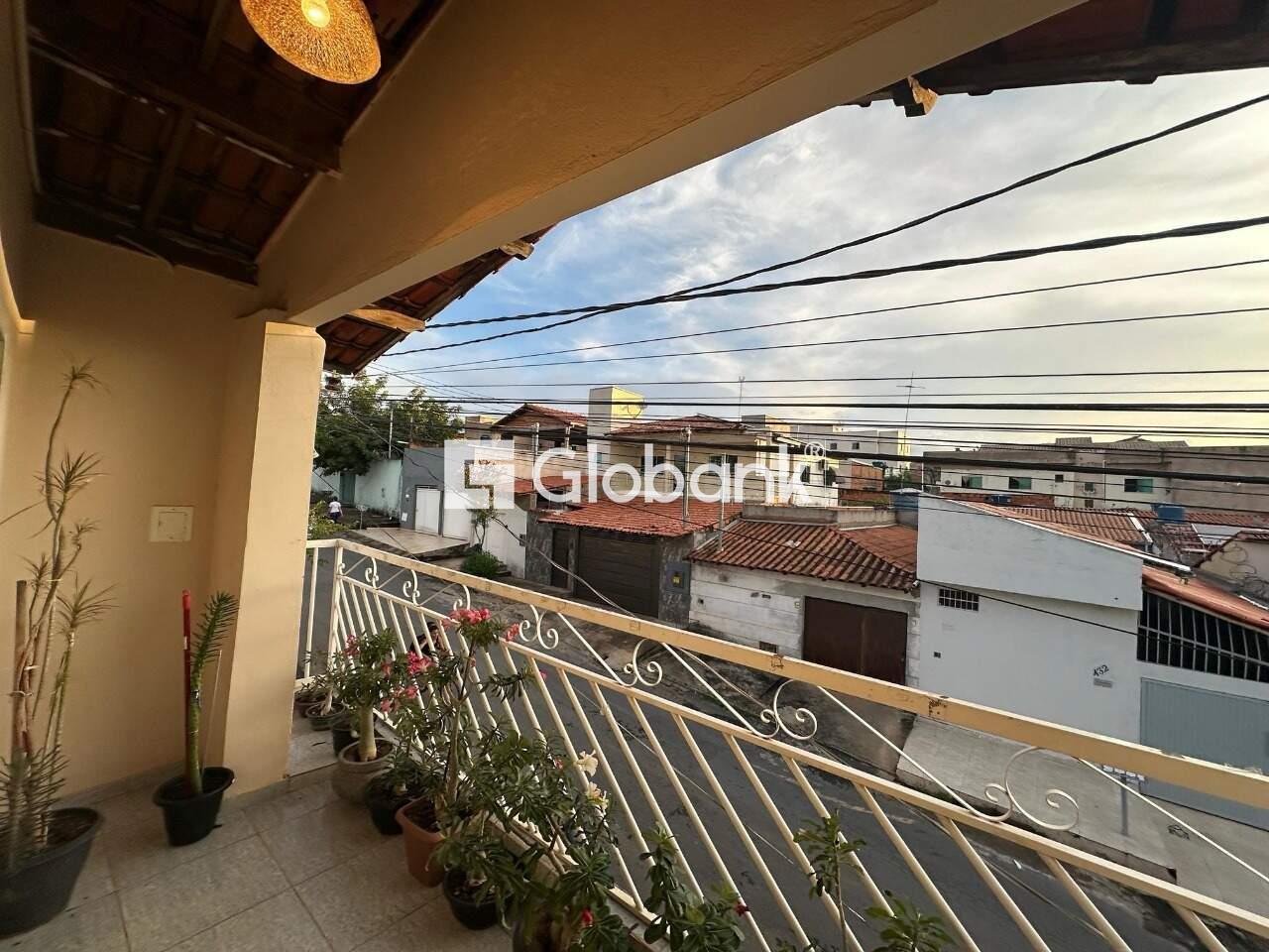 Casa 4 quartos à venda Vila Sumaré 180m² Montes Claros MG: 