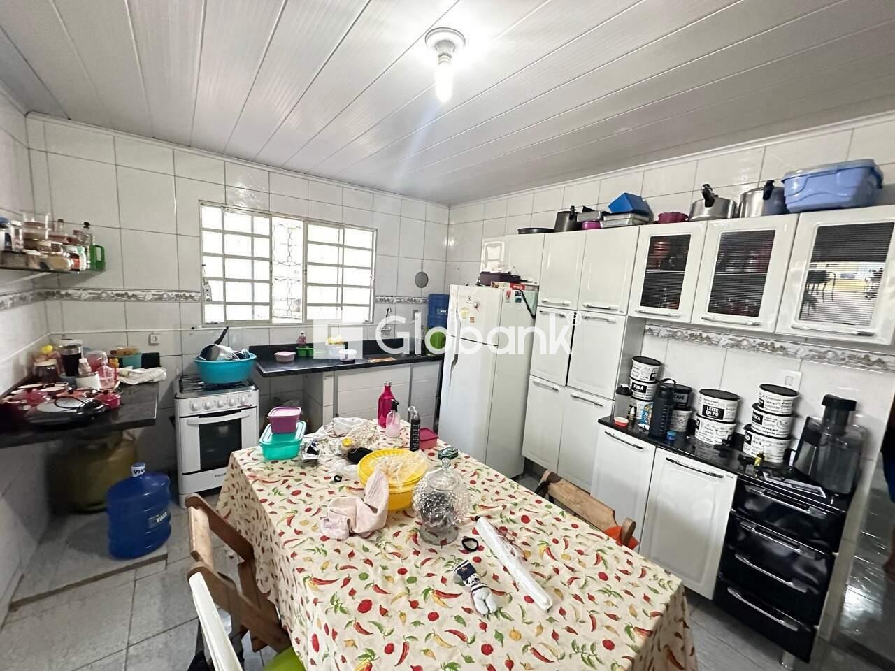 Casa 4 quartos à venda Vila Sumaré 180m² Montes Claros MG: 