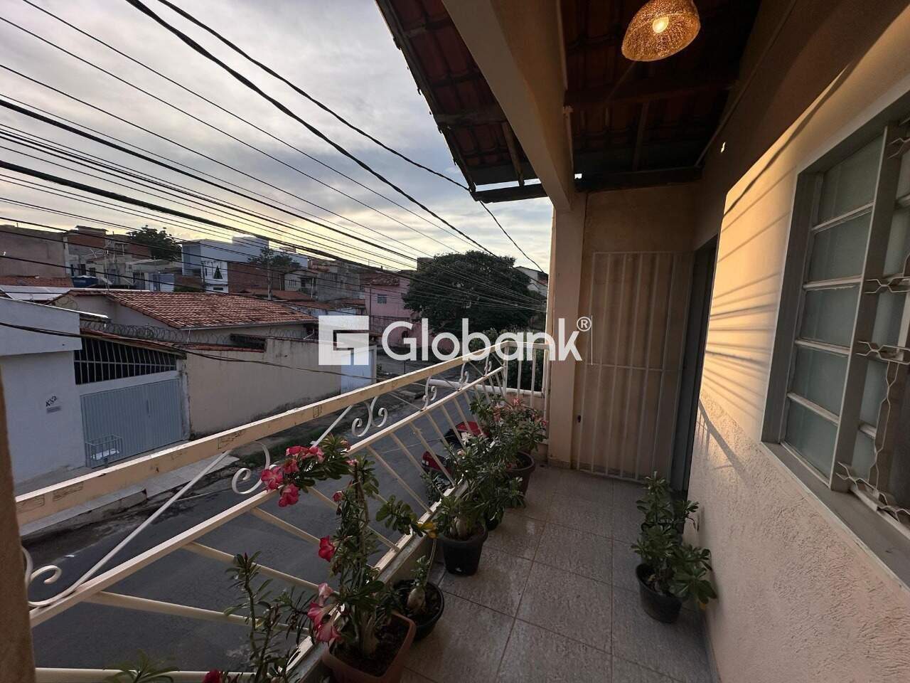 Casa 4 quartos à venda Vila Sumaré 180m² Montes Claros MG: 