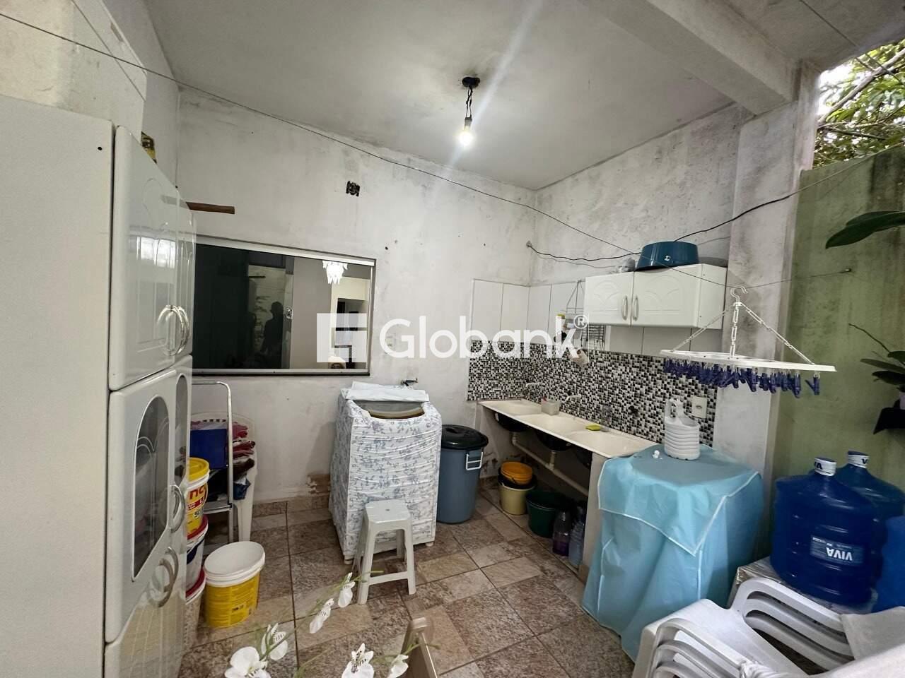 Casa 4 quartos à venda Vila Sumaré 180m² Montes Claros MG: 