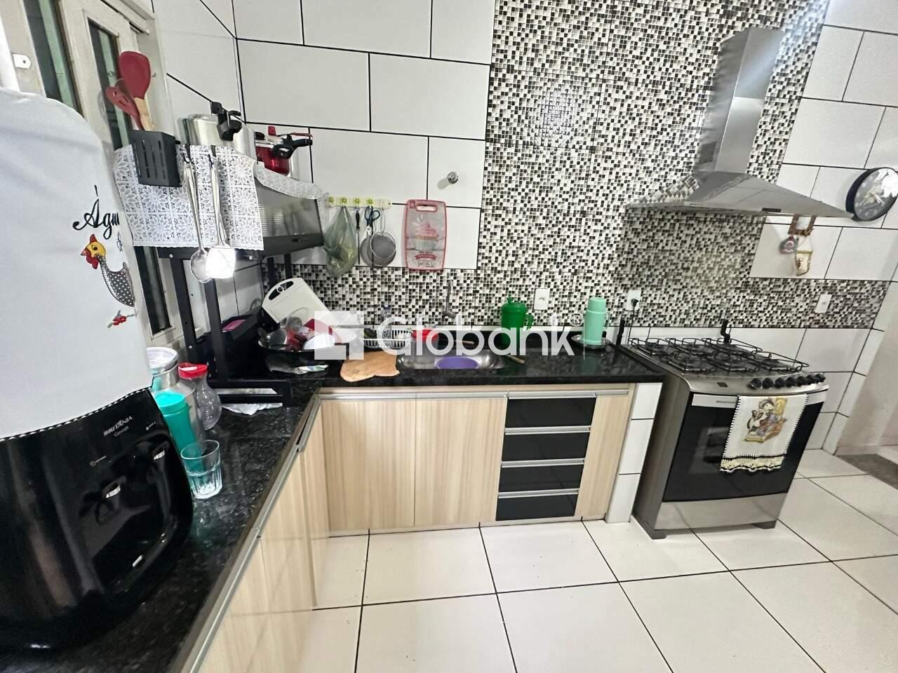 Casa 4 quartos à venda Vila Sumaré 180m² Montes Claros MG: 