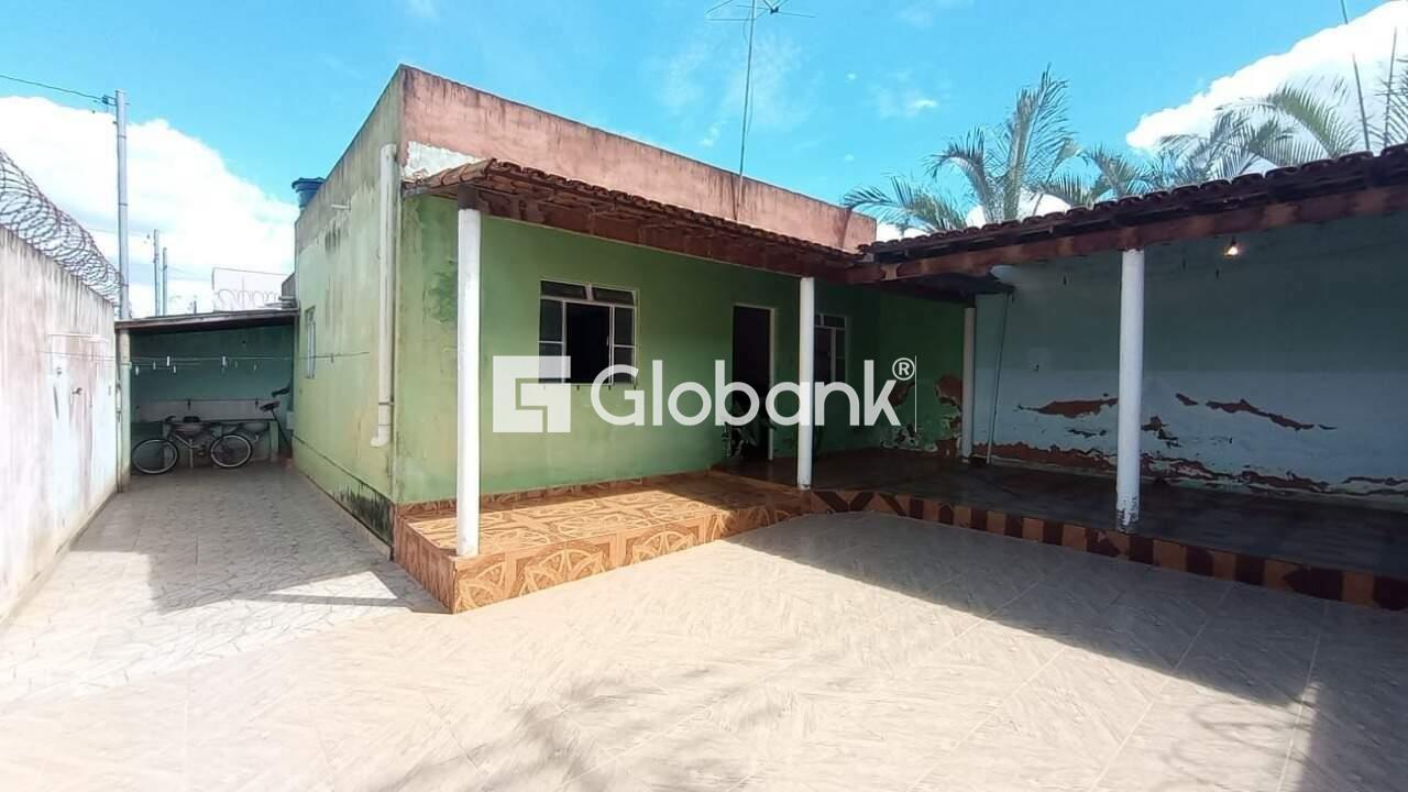 Casa 2 quartos à venda Santa Lúcia 70m² Montes Claros MG: 