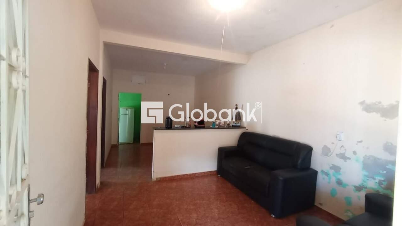 Casa 2 quartos à venda Santa Lúcia 70m² Montes Claros MG: 