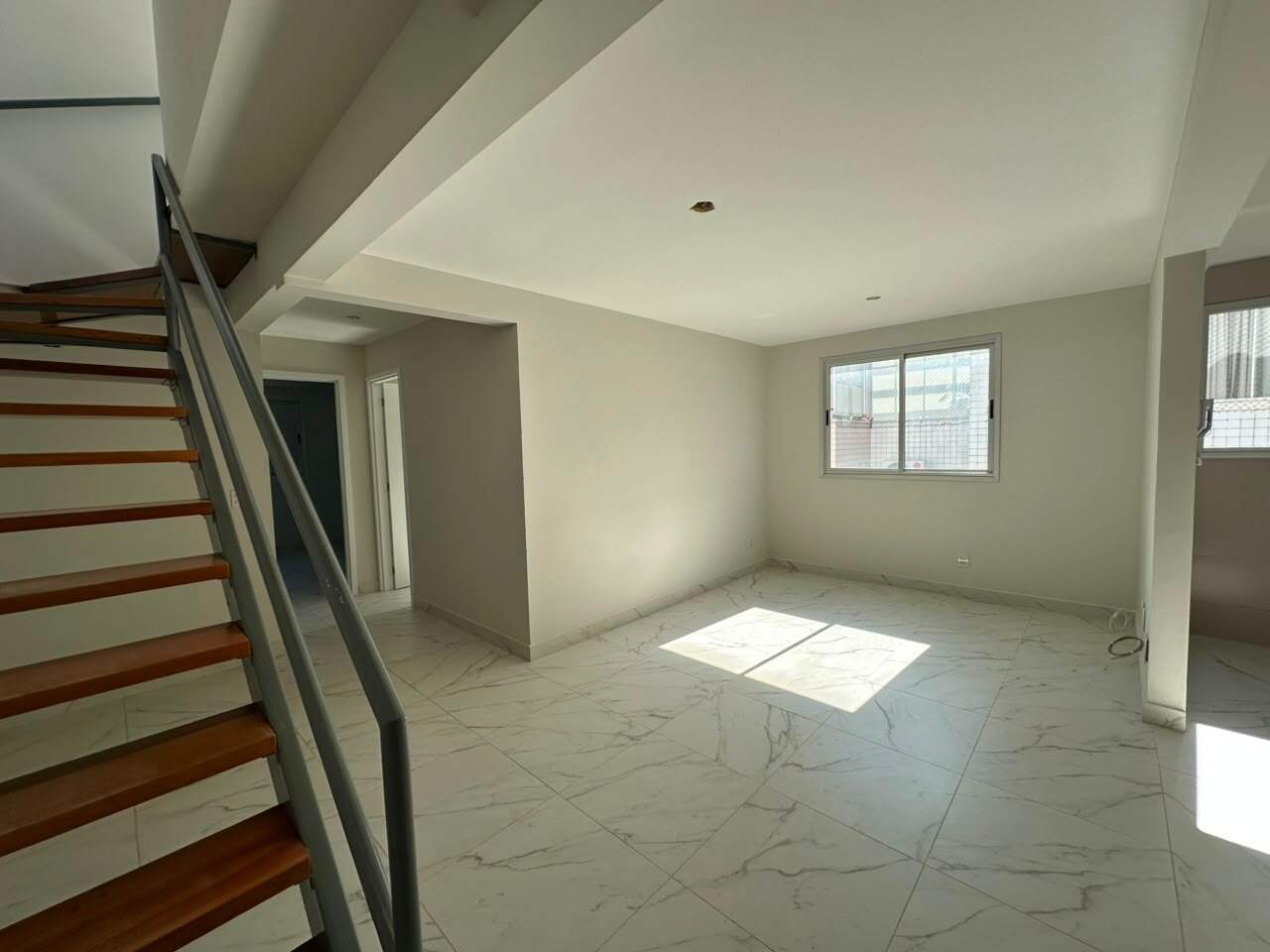 Cobertura 2 quartos à venda Augusta Mota 140m² Montes Claros MG: 