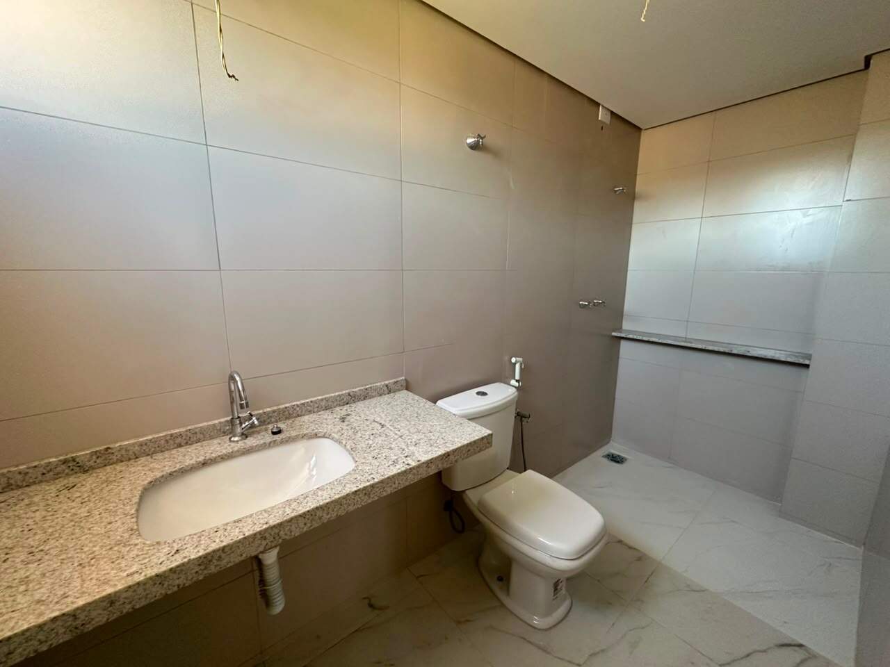 Cobertura 2 quartos à venda Augusta Mota 140m² Montes Claros MG: 
