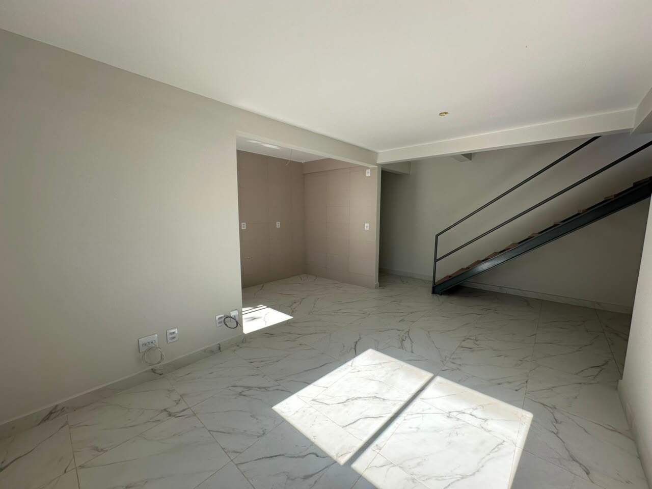 Cobertura 2 quartos à venda Augusta Mota 140m² Montes Claros MG: 