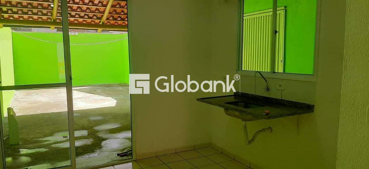 Casa 2 quartos à venda Independência 55m² Montes Claros MG: e2a2bf66-a67c-4d6c-a18c-21aed7433c49