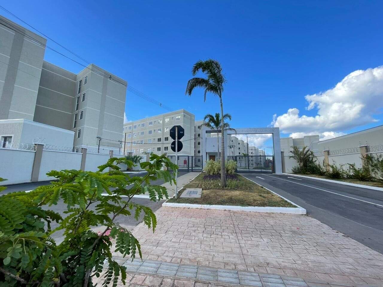 Apartamento 2 quartos para aluguel São Judas Tadeu 42m² Montes Claros MG: Fachada