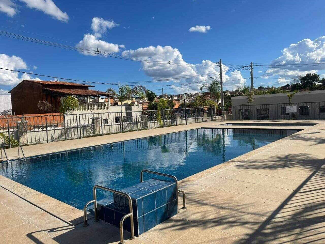 Apartamento 2 quartos para aluguel São Judas Tadeu 42m² Montes Claros MG: Piscina