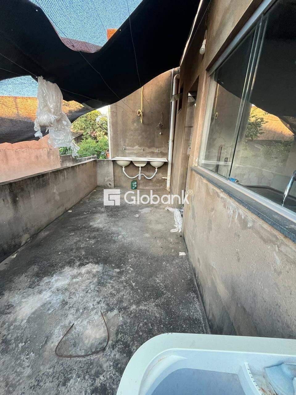 Casa 7 quartos à venda Santa Lúcia 0m² Montes Claros MG: REA DE SERVI O SEGUNDO PAVIMENTO.