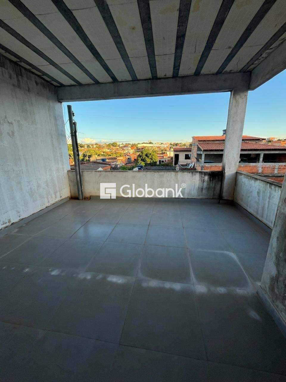 Casa 7 quartos à venda Santa Lúcia 0m² Montes Claros MG: VARANDA CASA SEGUNDO PAVIMENTO