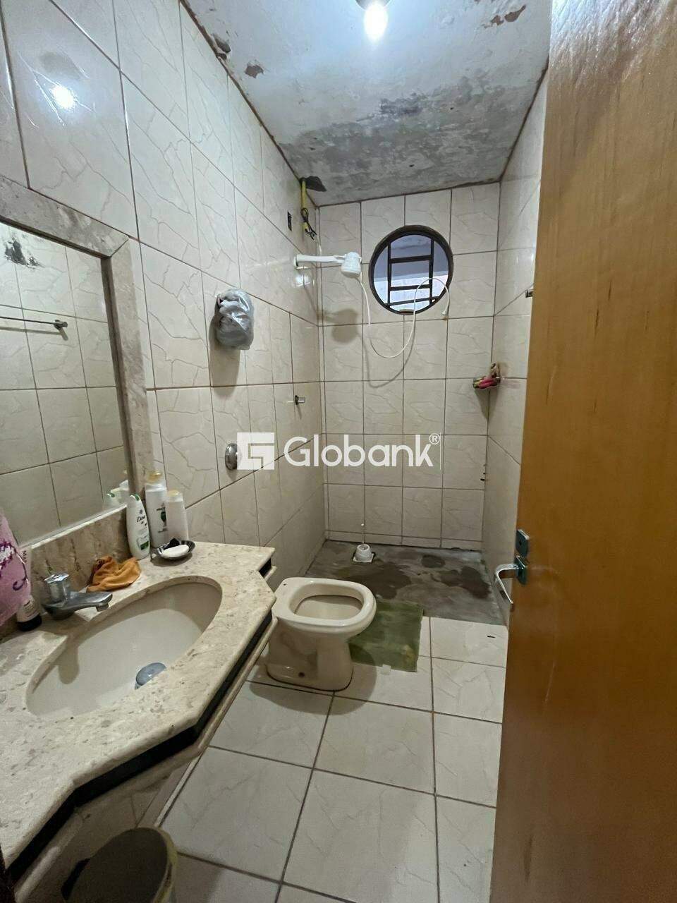 Casa 7 quartos à venda Santa Lúcia 0m² Montes Claros MG: BANHEIRO SOCIAL CASA T RREO