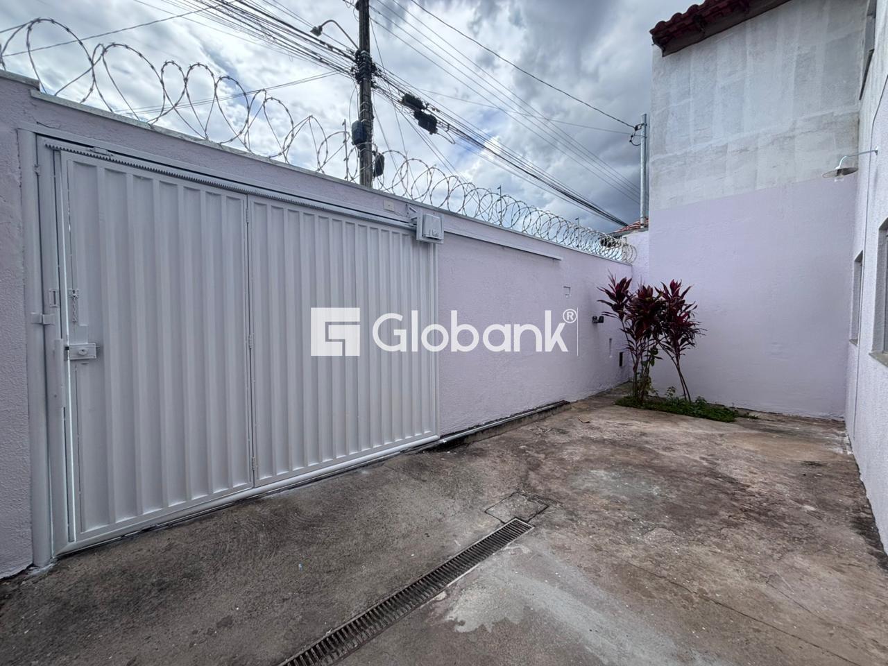 Casa 2 quartos para aluguel Major Prates 70m² Montes Claros MG: Entrada