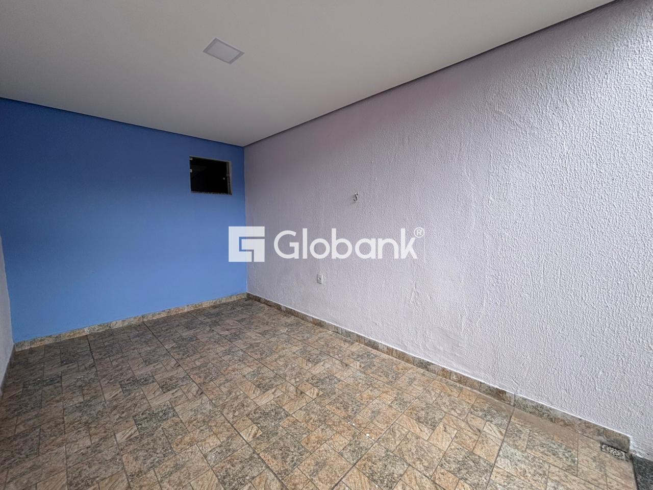 Casa 2 quartos para aluguel Major Prates 70m² Montes Claros MG: Garagem