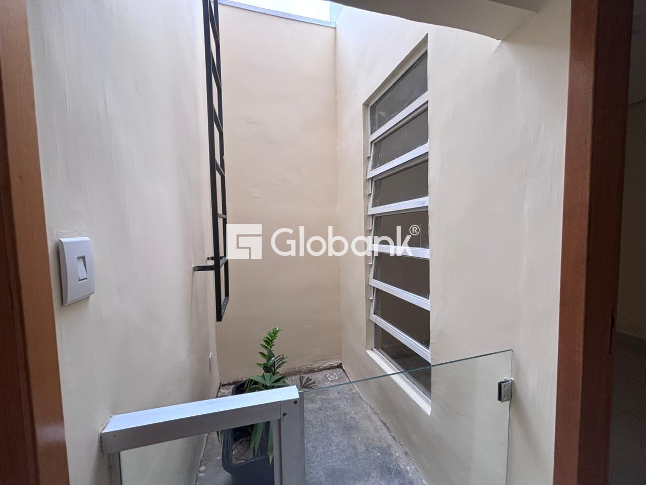 Casa 2 quartos para aluguel Major Prates 70m² Montes Claros MG: Jardim de inverno